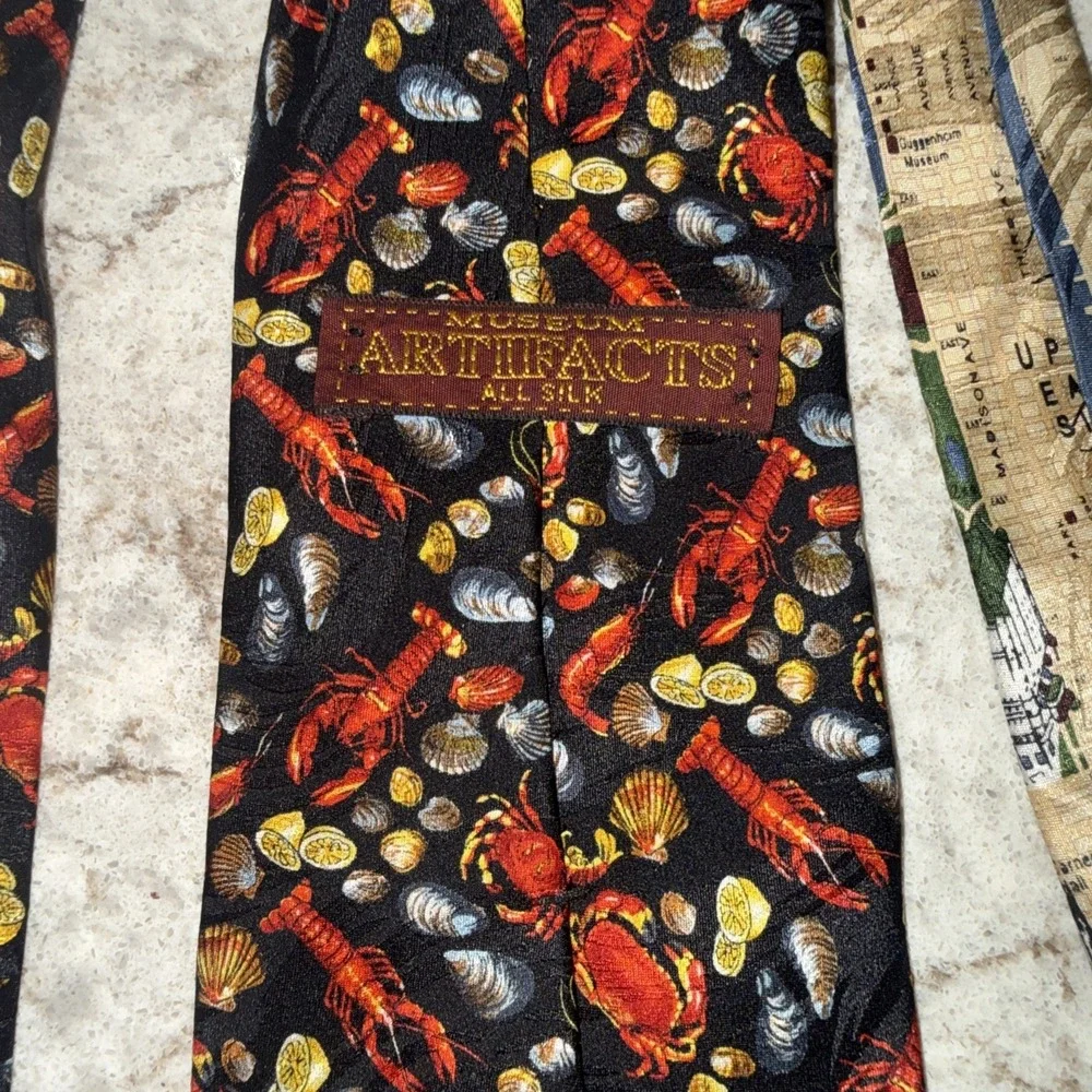 Lot Of 3 Museum Artifacts Silk Tie New York Lobster Crab Hot Air Balloon World